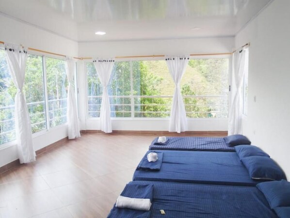 4 bedrooms, free WiFi