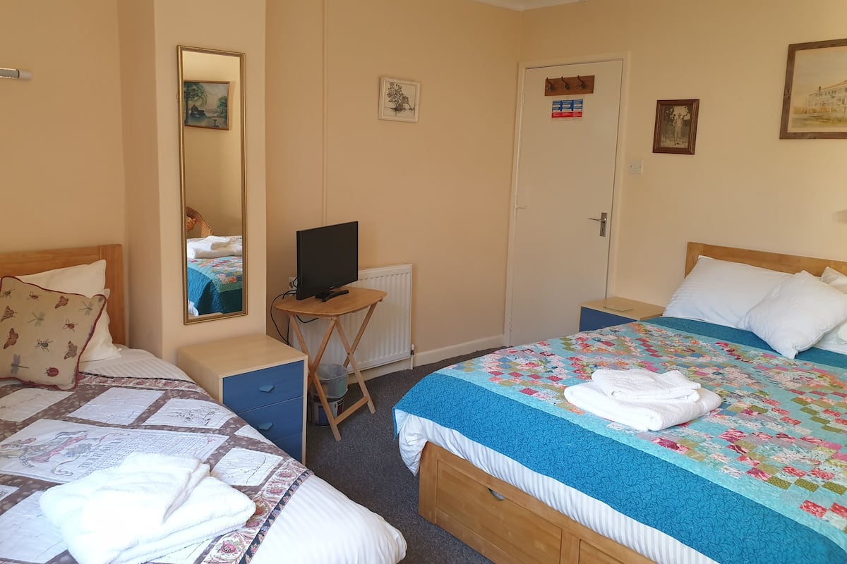 Triple Room, Multiple Beds | Individually furnished, free WiFi