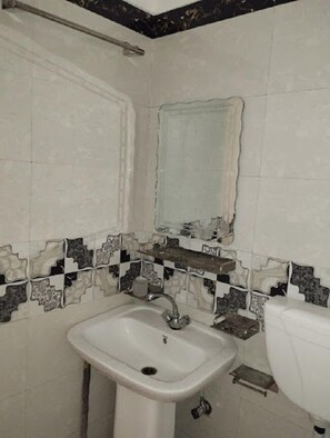 Bathroom - Exclusive Guest House (Abbottabad)