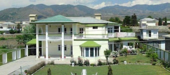 Exclusive Guest House