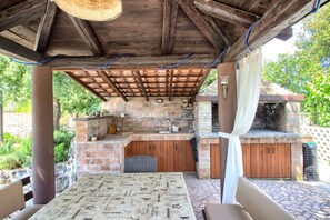 屋外ダイニングエリア