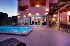 A heated pool - Villa Katarina (Istria - Medulin) (Medulin)