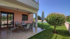 Outdoor dining - Villa Joy (Istria - Liznjan) (Liznjan)