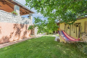 Property grounds - Villa Loreta (Istria - Pula) (Pula)