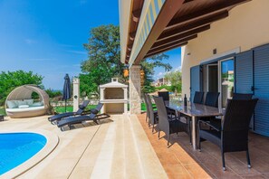 Outdoor dining - Villa LAURA AN (Istria - Deklići) (Deklići)