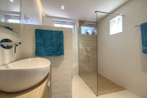 Shower, bidet - Villa Donatella (Istria - Sisan) (Sisan)
