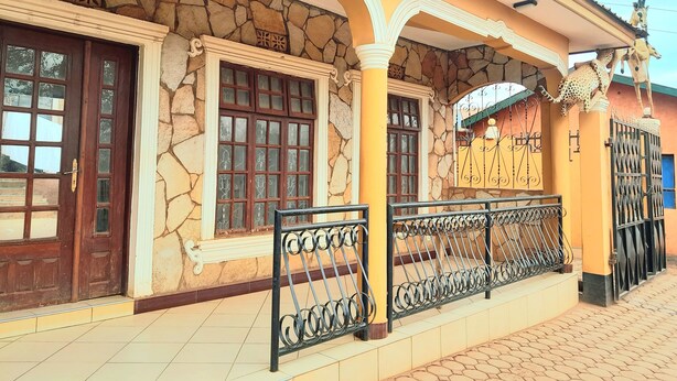 Front of property - Panorama Inn- Safari Stride (Karatu)