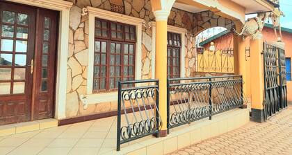 Panorama Inn- Safari Stride