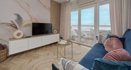Elegant Apartment | Air Conditioning | Balcony | Workspace.
