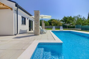 Pool - Villa SERENITY (Istria - Sveti Kirin) (Sveti Kirin)