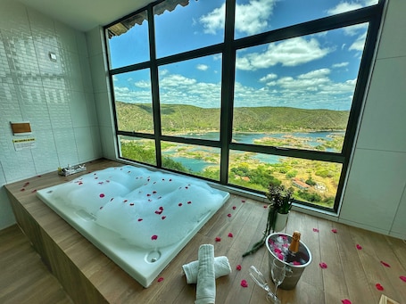 Luxury Double Room | Bathroom. Hotel Aconchego do Velho Chico