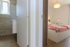 3 bedrooms, internet