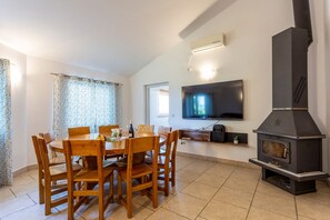 Dining - Villa VERSOVICA (Istria - Peruški) (Peruški)