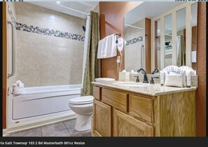 Condo, 2 Bedrooms, Balcony | Bathroom