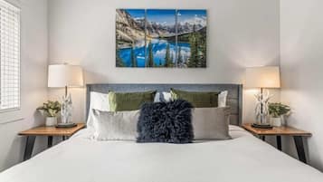 2 chambres, bureau, fer et planche à repasser, lit parapluie