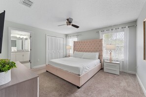 4 室のベッドルーム、WiFi、ベッドシーツ