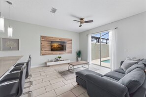 TV - 4BR Home with Private Pool at Storey Lake (Kissimmee)
