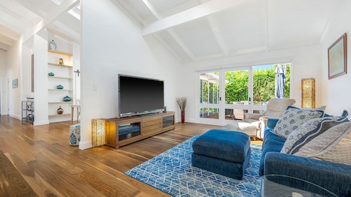 Lighthouse Beach Luxury