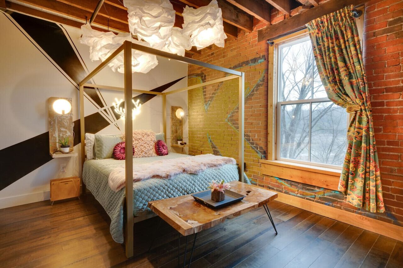 Bureau, fer et planche à repasser, Wi-Fi, draps fournis