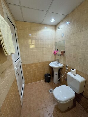 Deluxe Double Room | Bathroom