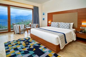 Premium bedding, minibar, in-room safe, individually furnished - Vibe Munnar Resort & Spa (Devikolam)