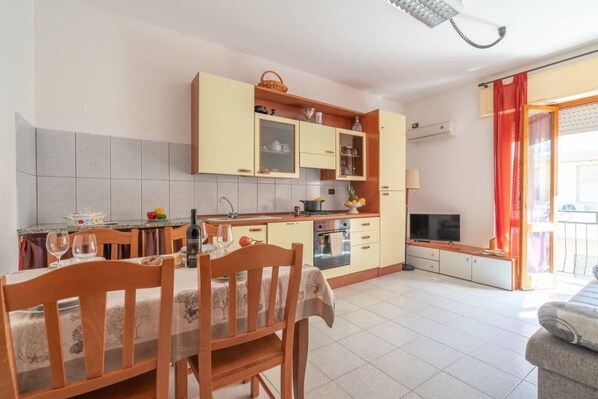 Interior - CASA MERISI: flat in central area, close to the beach (Alghero)