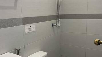 Chambre Double Standard, vue montagne | Salle de bain