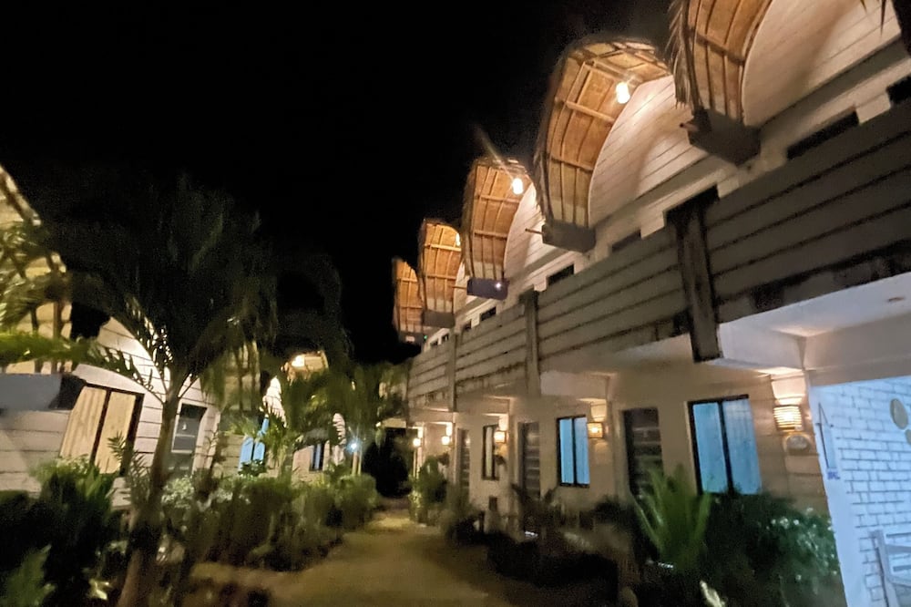 Point F Siargao