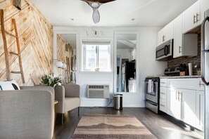 Fridge, microwave, oven, stovetop - Freshly Renovated Artist Condo and Pool Minutes to Downtown (Nashville)