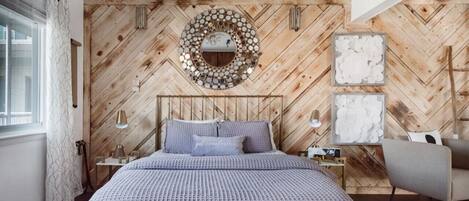 1 bedroom, desk, iron/ironing board, WiFi