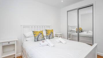 2 soverom, strykejern/-brett, wi-fi og sengetøy