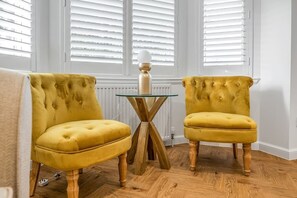 Interior - Luxury 2BED 2BATH-Ground Floor-Free Parking (Edinburgh Area)