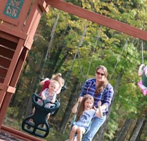 Children's play area - outdoor - Creekside Resort  (Clearville)