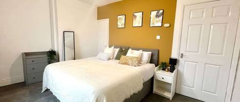 2 chambres, fer et planche Ă  repasser, Wi-Fi, literie fournie