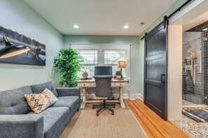 House (3 Bedrooms) | Interior - Chic Jacksonville Getaway, Walk to River & Parks! (Jacksonville)