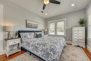 House (3 Bedrooms) | Interior - Chic Jacksonville Getaway, Walk to River & Parks! (Jacksonville)