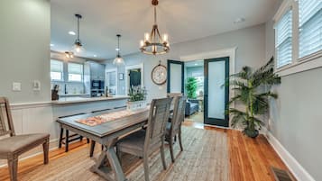 Nhà (3 Bedrooms) | Nội thất