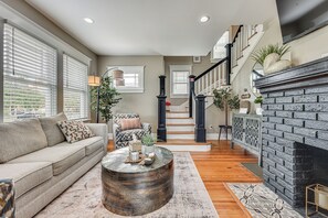 House (3 Bedrooms) | Interior - Chic Jacksonville Getaway, Walk to River & Parks! (Jacksonville)