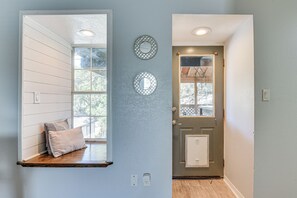 Interior - Family-friendly Duplex 6 Mi to Fort Walton Beach! (Fort Walton Beach)