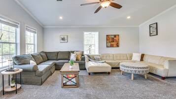 House (3 Bedrooms) | Interior