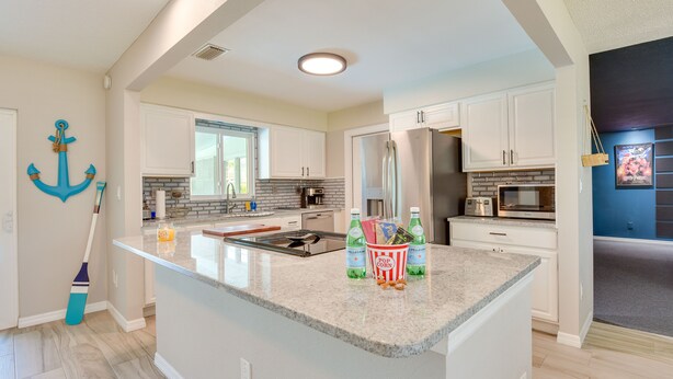 House (3 Bedrooms) | Interior - Bradenton Paradise: Pool, Patio & Putting Green! (Bradenton)