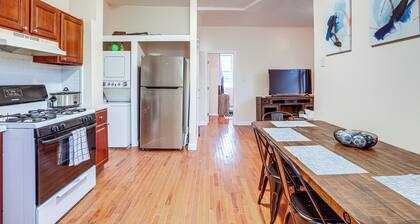 Comfy Bayonne Townhome ~ 11 Mi to NYC Attractions