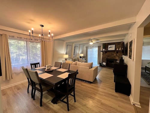 2 bedroom, 1 bath condo with view, Across from Sugar Mountain