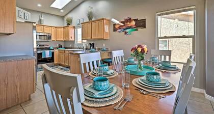 Page Family Getaway w/ Yard < 7 Mi to Lake Powell!