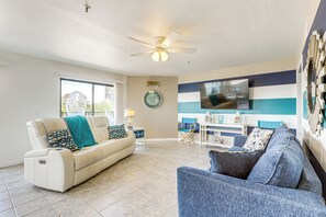 Apartment (2 Bedrooms) | Front of property - Walk to Myrtle Beach: Family Condo w/ Balcony (Myrtle Beach)