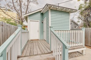 Terrace/patio - Galveston Vacation Rental Near Cruise Terminals! (Galveston)