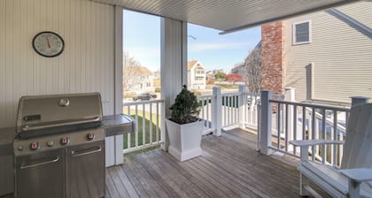 Scituate Vacation Rental - Walk to the Beach!