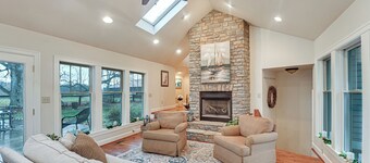 Midway Home on 22 Acres Near Bourbon Trail!