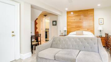 Apartment (0 Bedroom) | Interior