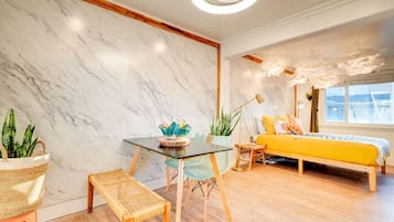 Desk, iron/ironing board, WiFi